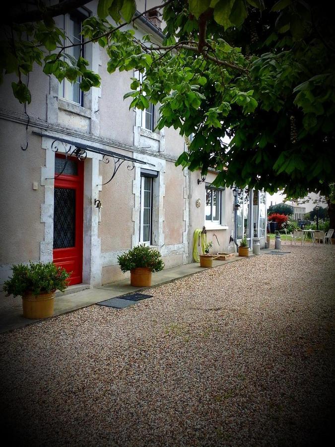 B&B Chez Annie Saint-Martin-de-Gurçon Exterior foto