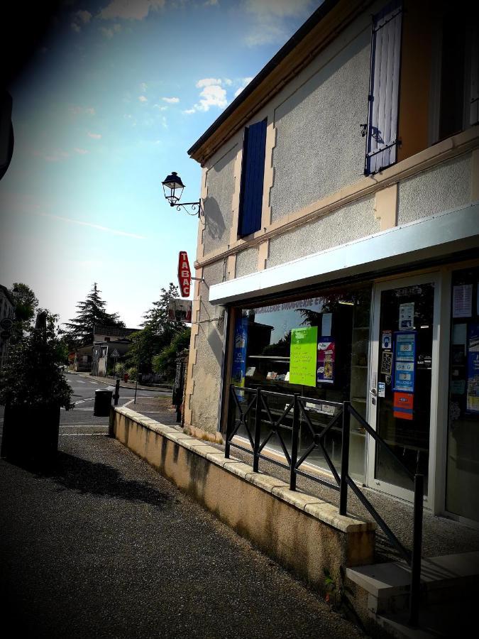B&B Chez Annie Saint-Martin-de-Gurçon Exterior foto